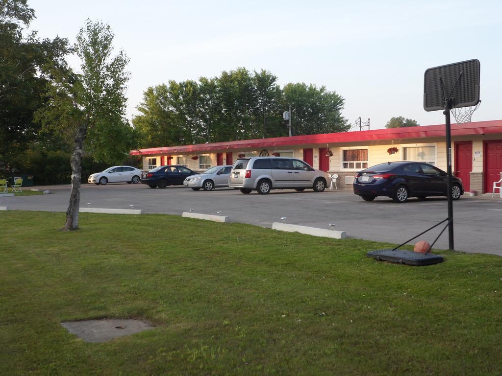 The Silver Birch Motel Goderich Eksteriør billede